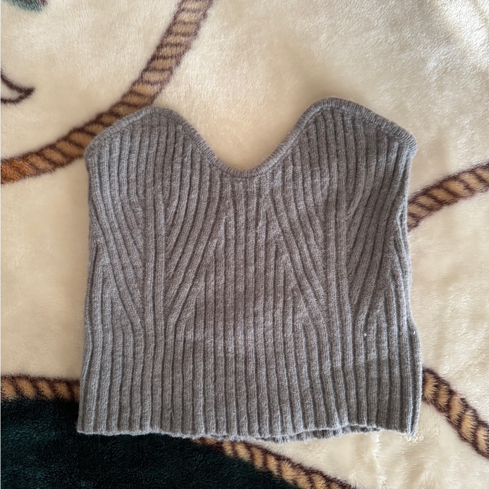 SHEIN Ribbed Gray Bustier Crop Top🐰